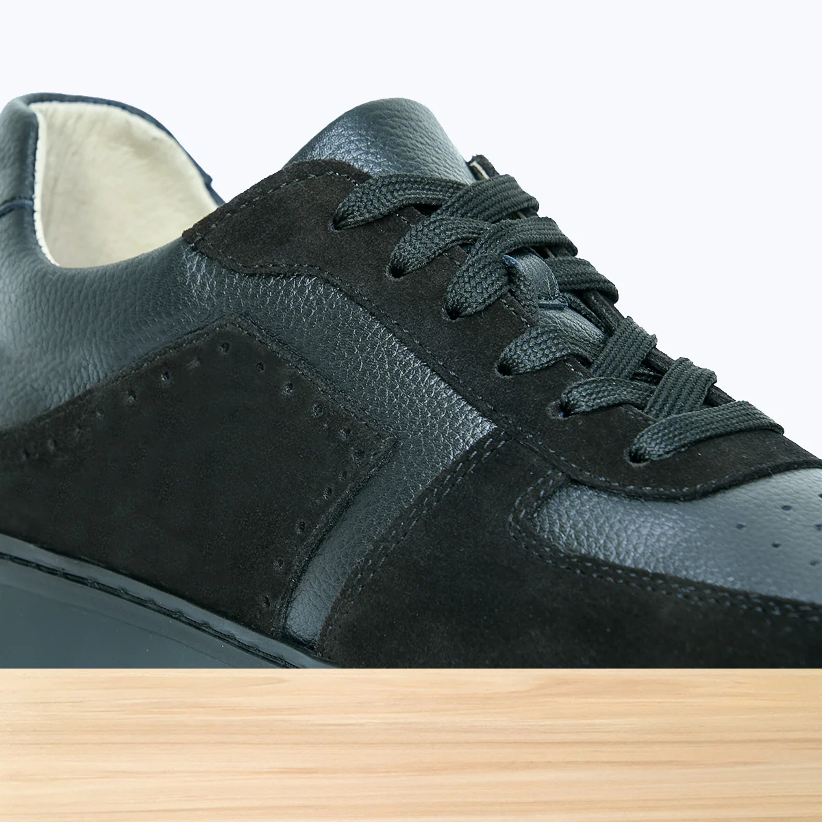 1058 Kairo Noir – Image 5