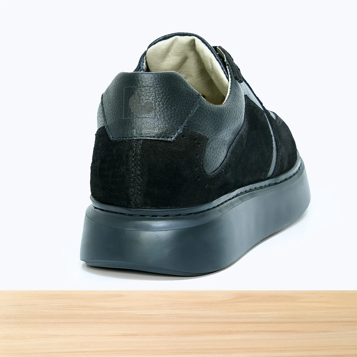 1058 Kairo Noir – Image 8