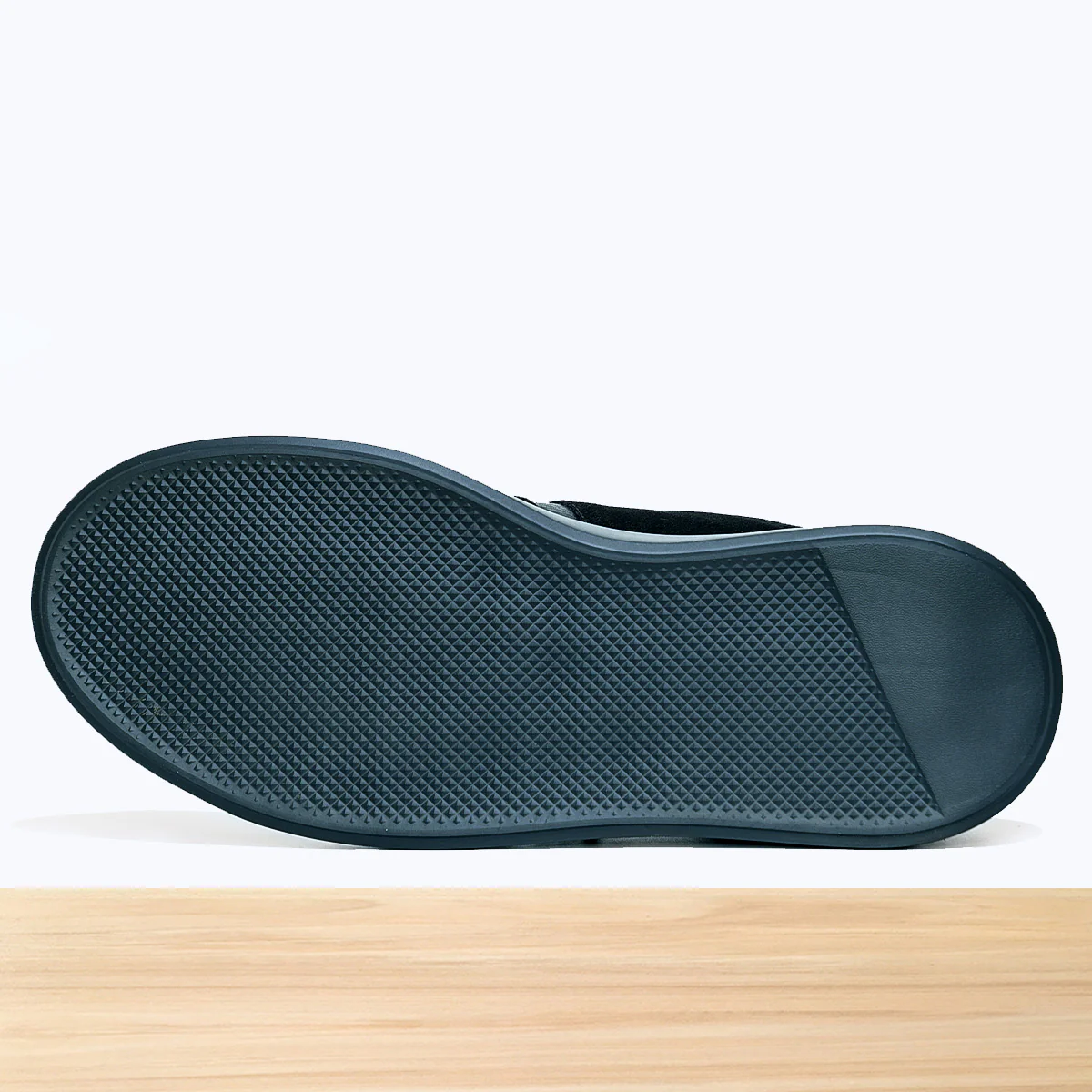 1058 Kairo Noir – Image 9