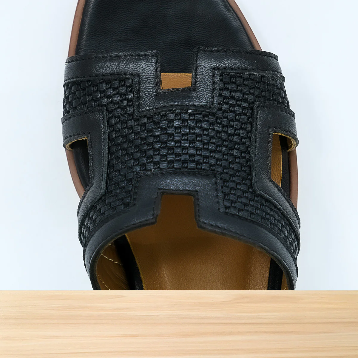 415f Orelle en Cuir Noir – Image 4