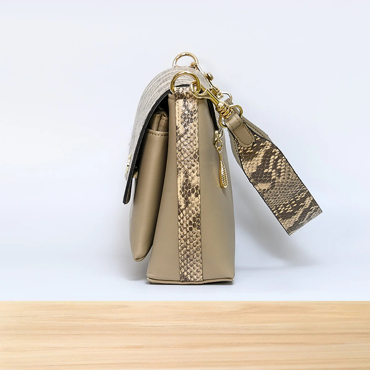 9164SC Valti Serpent Taupe B – Image 5