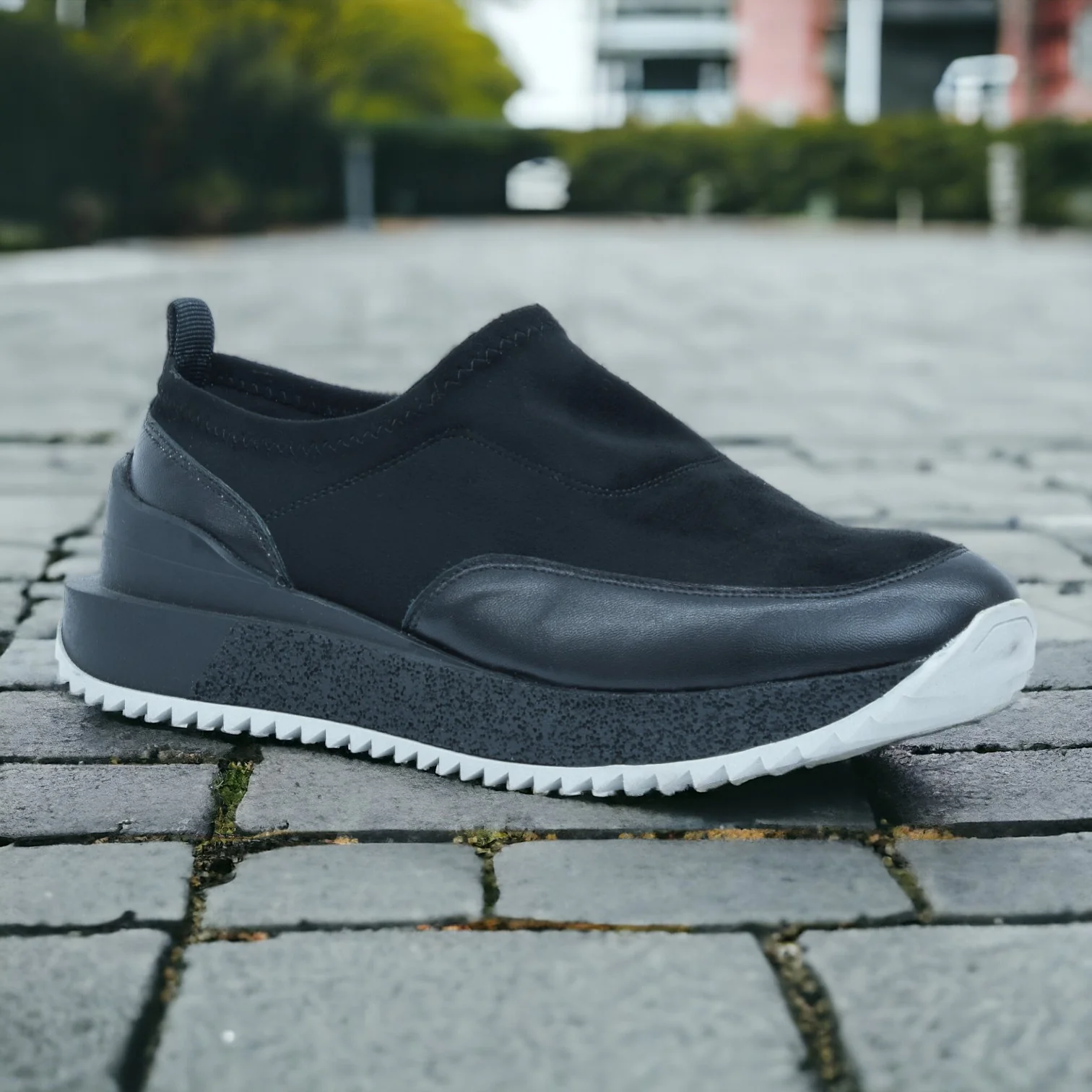 0202F Stelia Noir – Image 3